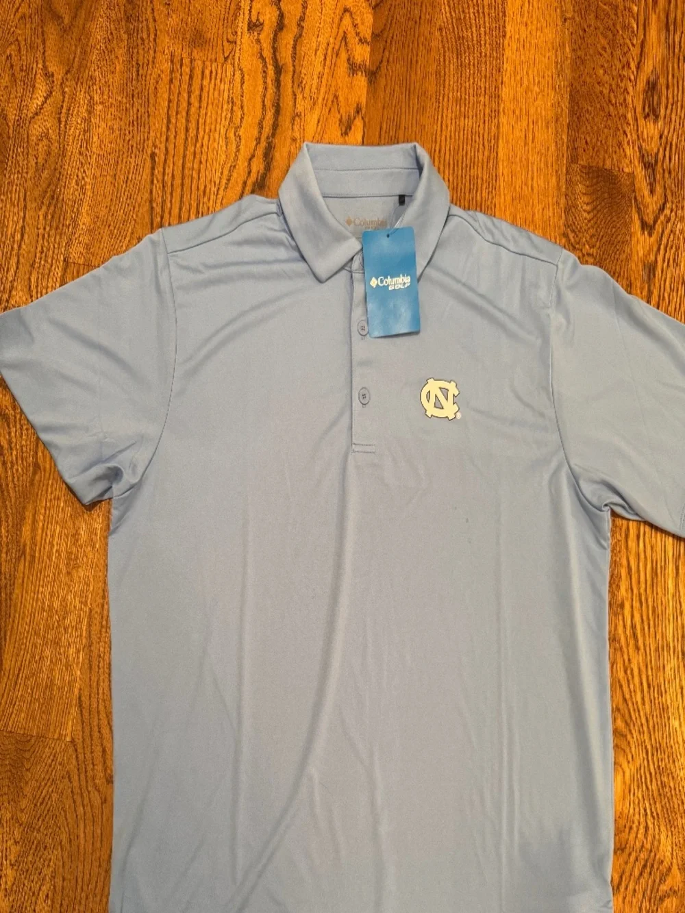 UNC Columbia Golf shirt BRAND NEW